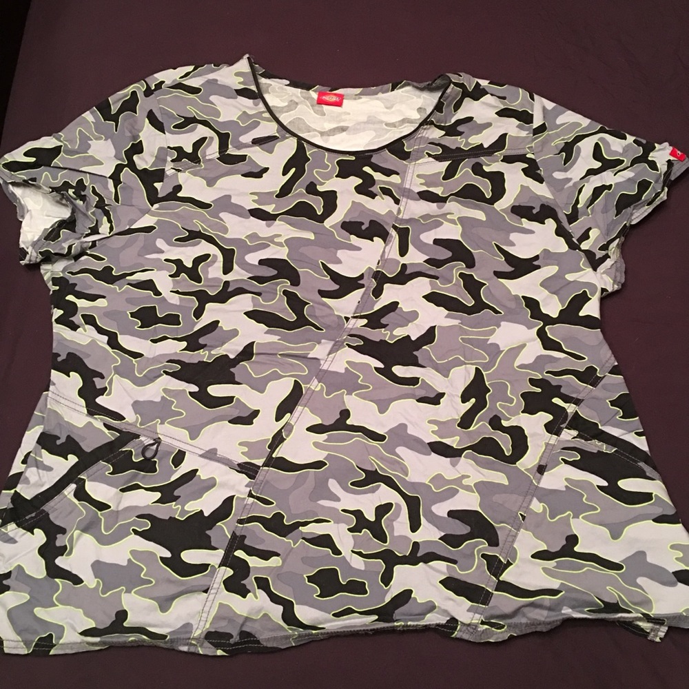 Fitted Cherokee Scrubs, camo, Size 3x
